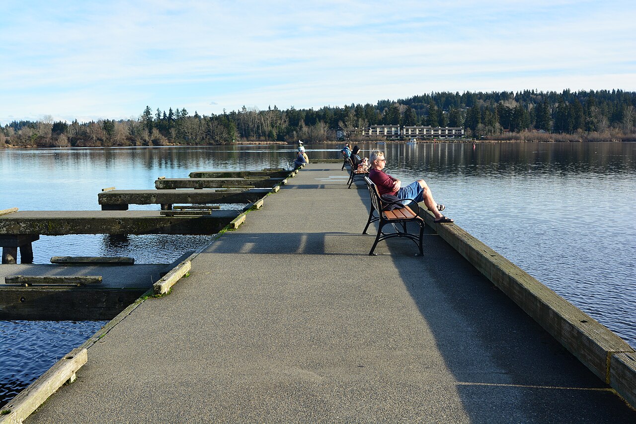 The pier and Lake Washington at Log Boom Park in Kenmore