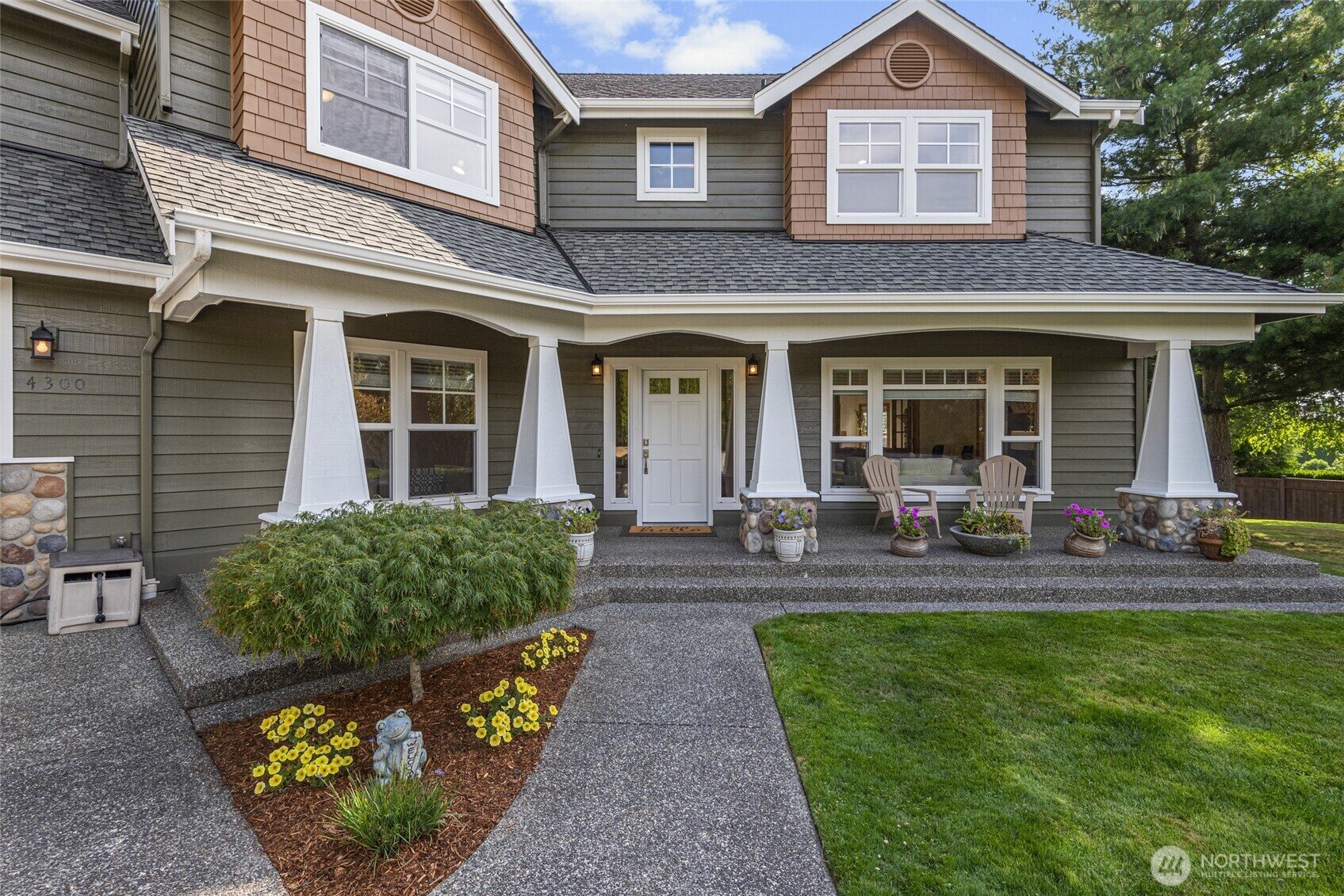 Craftsman front porch and landscaped entry